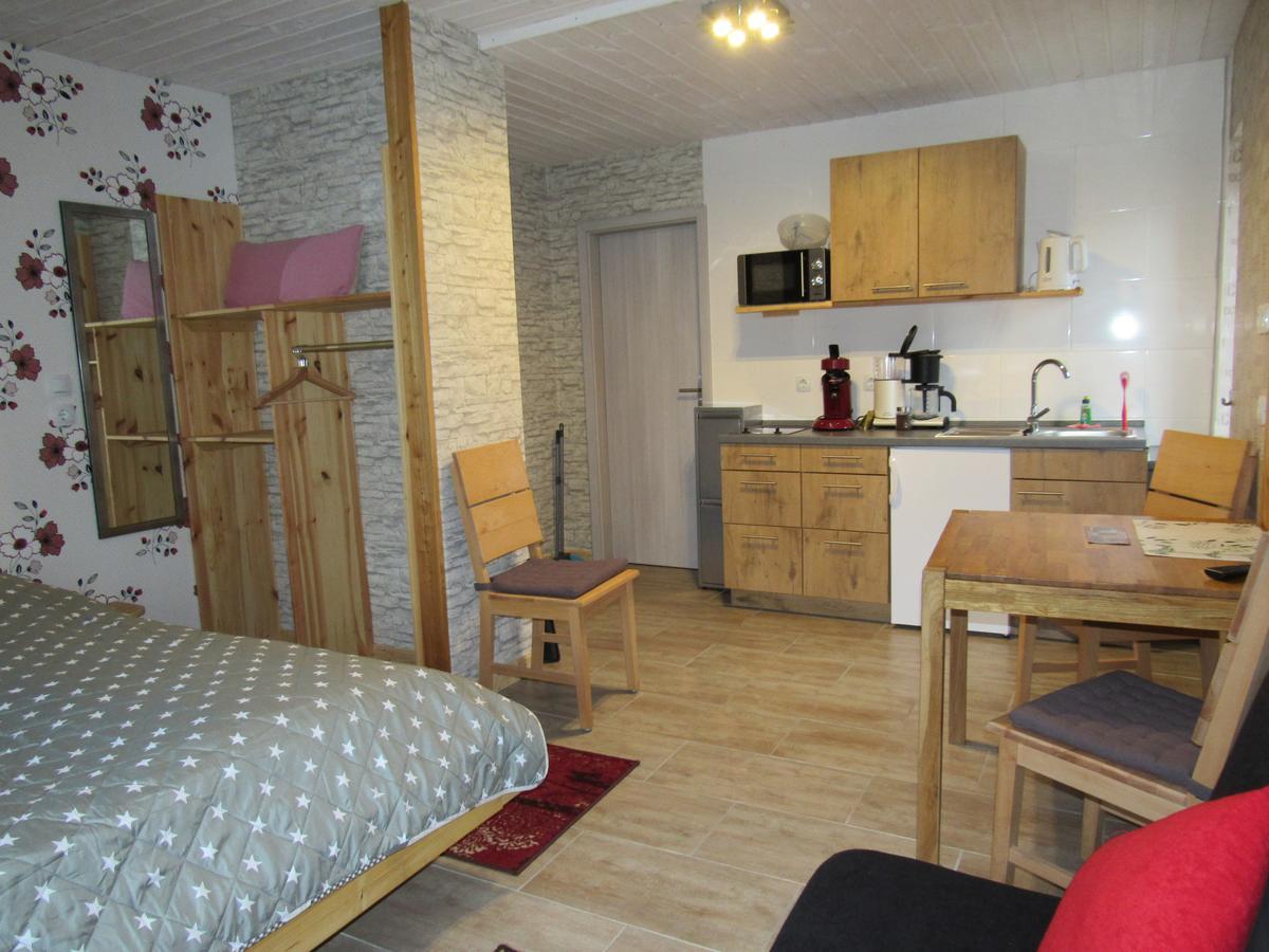 Ferienapartments Am Dorfplatz Langscheid  Dış mekan fotoğraf